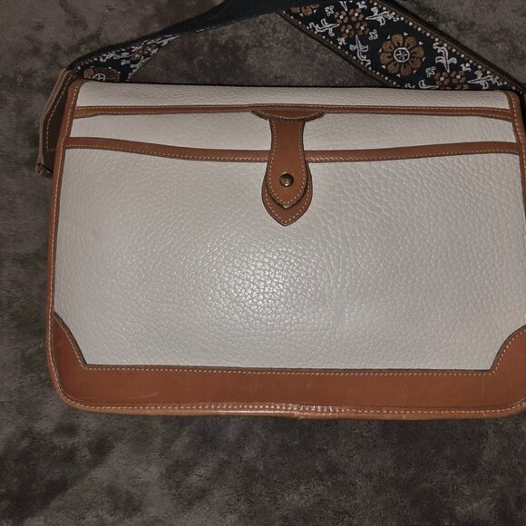 Vintage Dooney & Bourke Surrey Crossbody AWL Cream Tan USA + Boho Strap - Picture 12 of 16